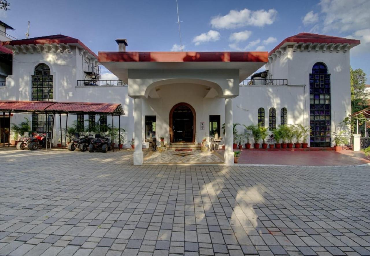 Khanvel Resort Silvassa Exterior photo