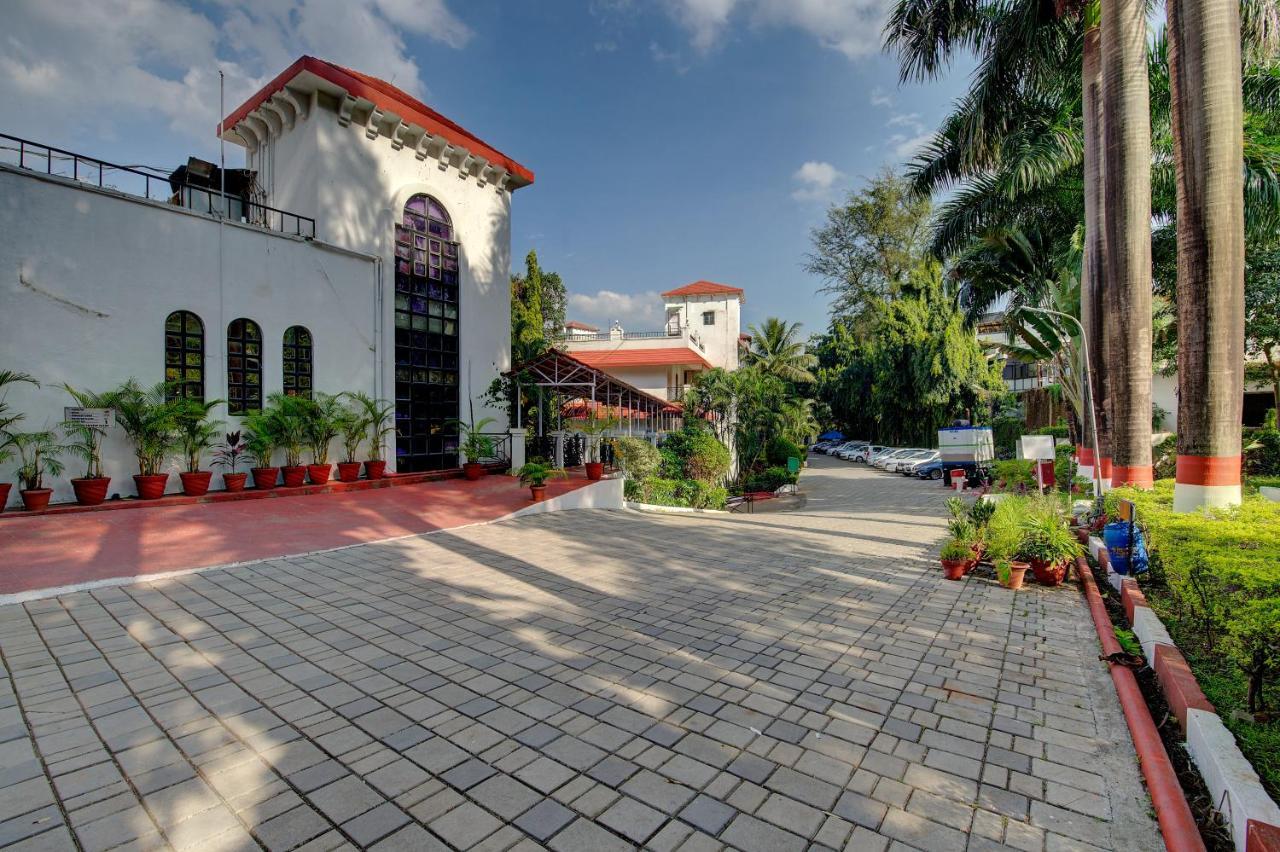 Khanvel Resort Silvassa Exterior photo