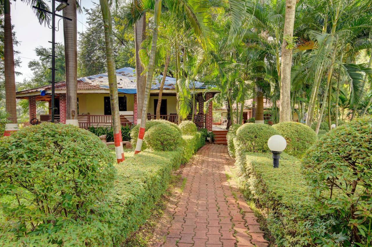 Khanvel Resort Silvassa Exterior photo