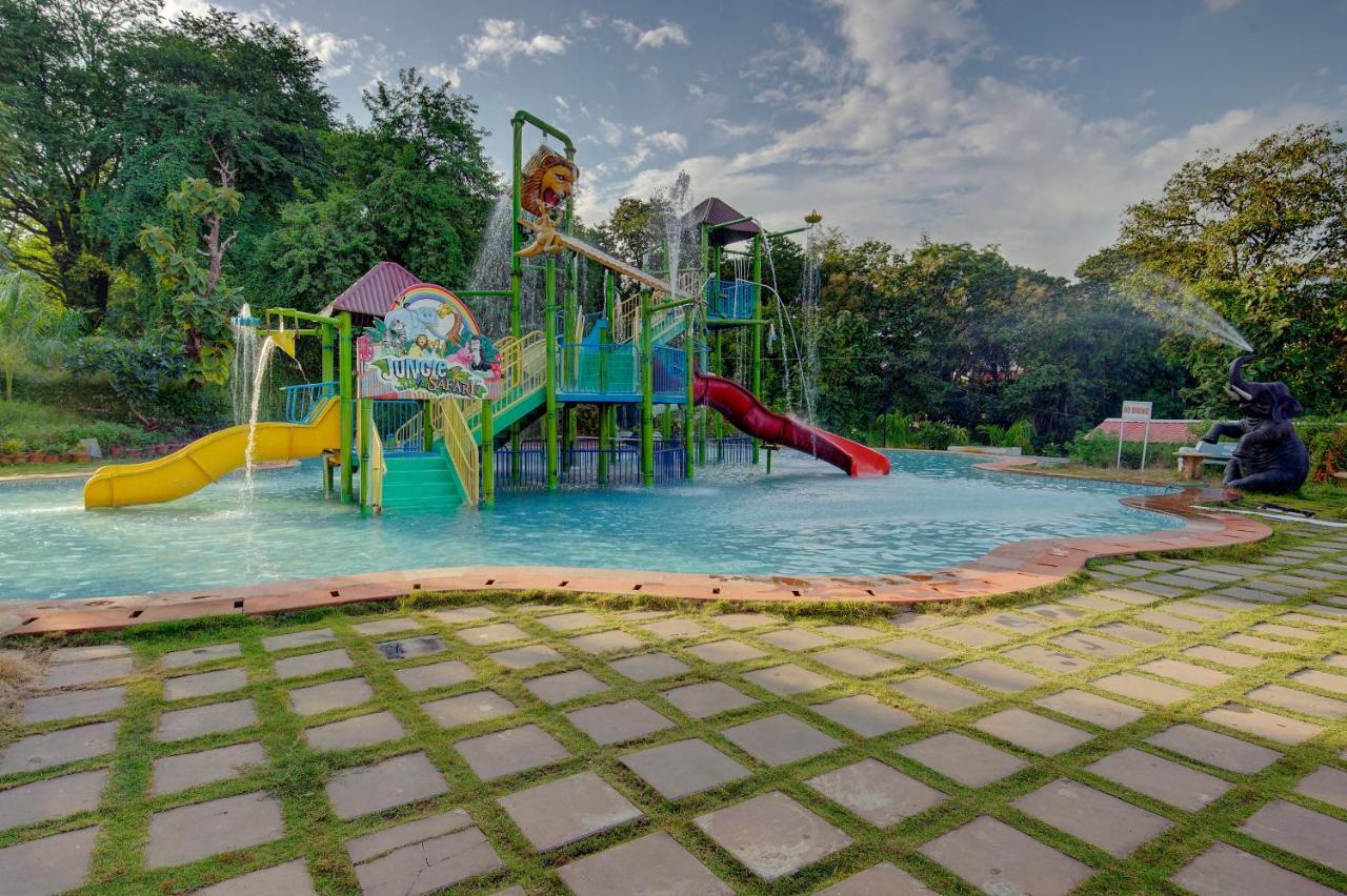 Khanvel Resort Silvassa Exterior photo