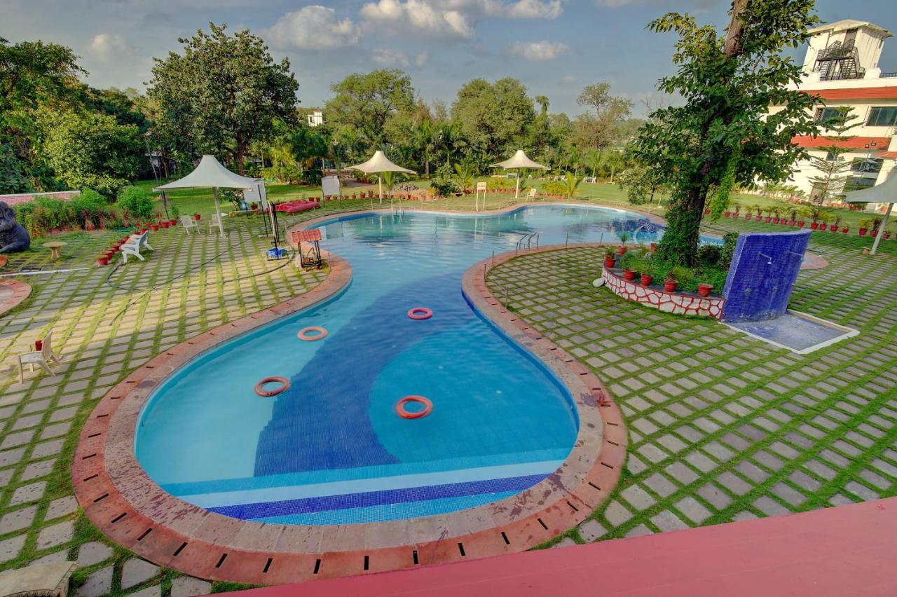 Khanvel Resort Silvassa Exterior photo